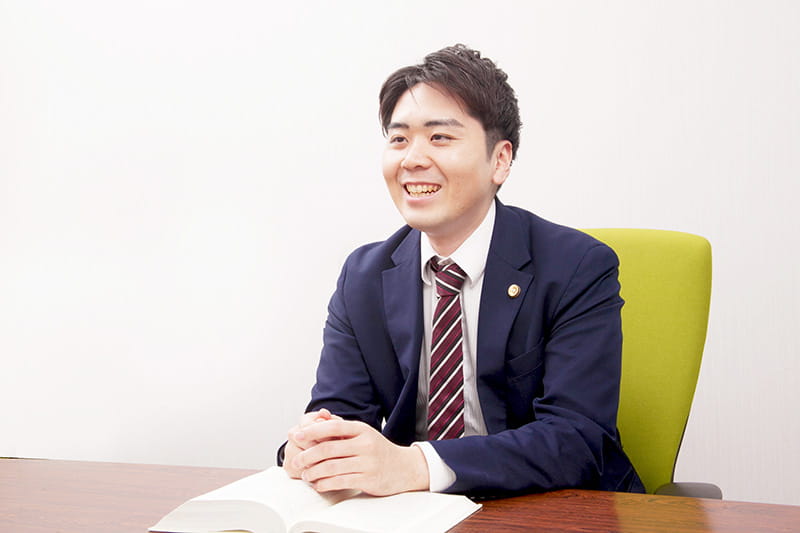 弁護士荒木俊太